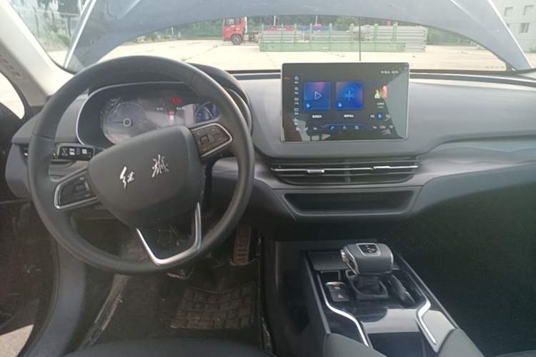 Used Hongqi E-QM5 2022 431 km Charge & Enjoy Edition Center Console