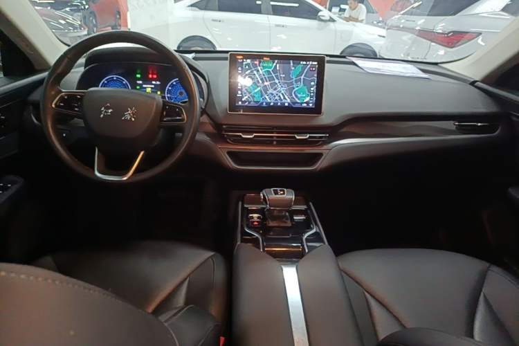 Used Hongqi E-QM5 2022 431 km Charge & Enjoy Edition Center Console