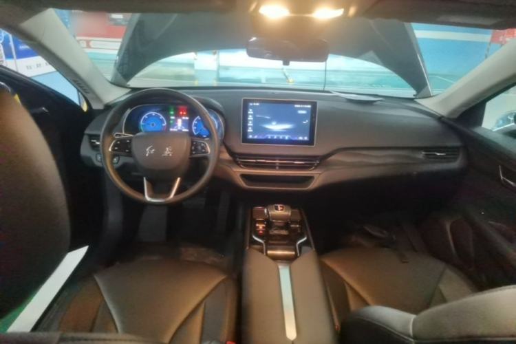 Used Hongqi E-QM5 2022 431 km Charge & Enjoy Edition Center Console