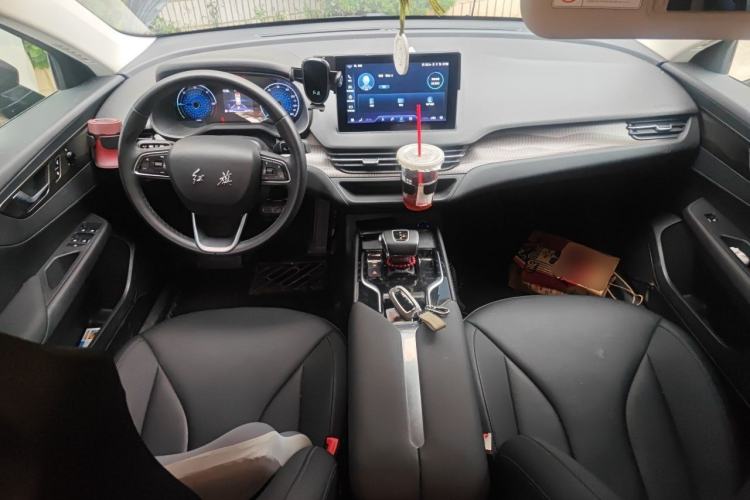Used Hongqi E-QM5 2022 431 km Charge & Enjoy Edition Center Console