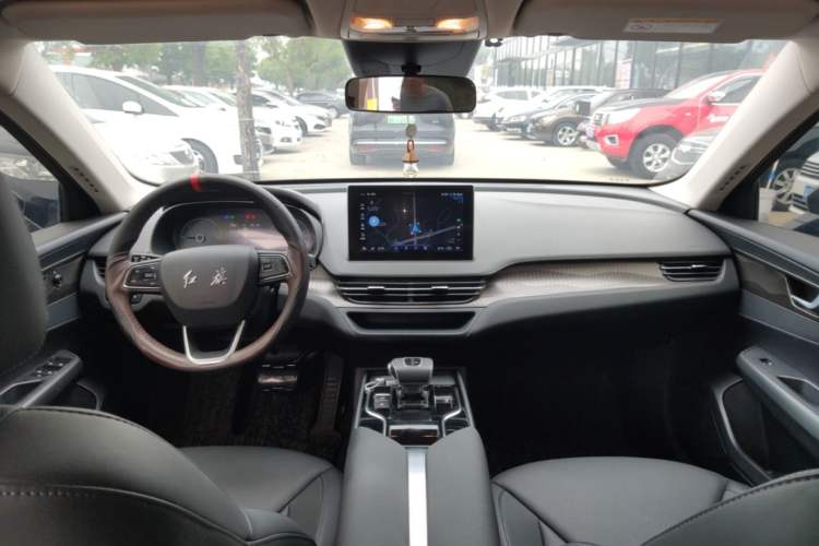 Used Hongqi E-QM5 2022 431 km Charge & Enjoy Edition Center Console