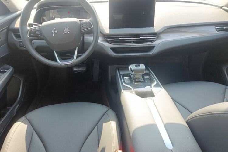 Used Hongqi E-QM5 2022 431 km Charge & Enjoy Edition Center Console