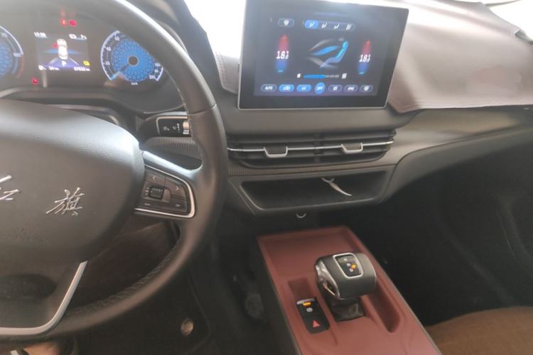 Used Hongqi E-QM5 2022 431 km Charge & Enjoy Edition Center Console