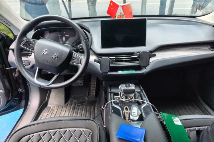 Used Hongqi E-QM5 2022 431 km Charge & Enjoy Edition Center Console