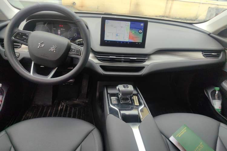 Used Hongqi E-QM5 2022 431 km Charge & Enjoy Edition Center Console