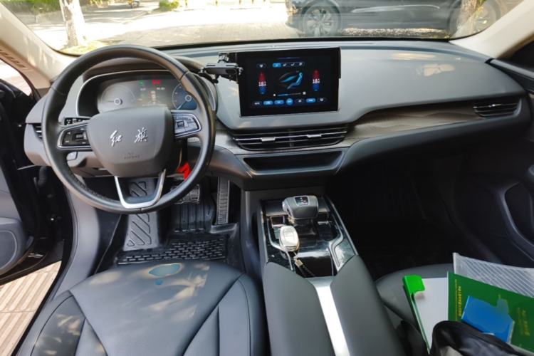 Used Hongqi E-QM5 2022 431 km Charge & Enjoy Edition Center Console