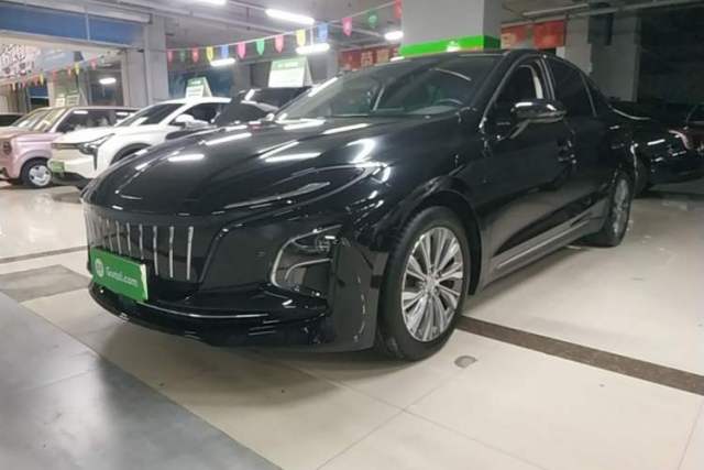 Used Hongqi E-QM5 2022 431 km Charge & Enjoy Edition