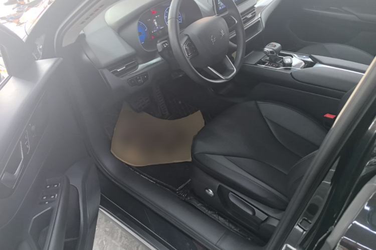Used Hongqi E-QM5 2022 431 km Charge & Enjoy Edition Driver Seat