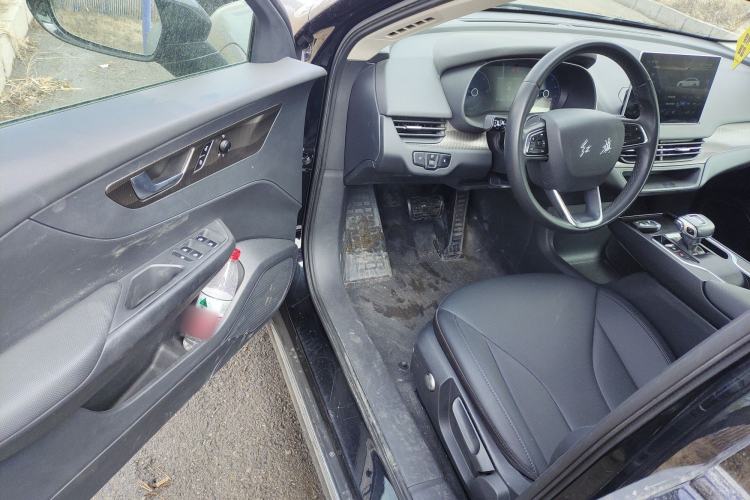 Used Hongqi E-QM5 2022 431 km Charge & Enjoy Edition Driver Seat