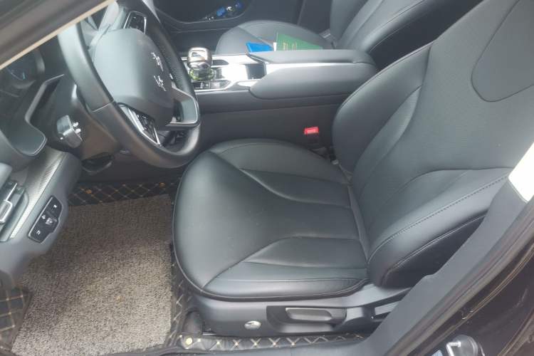 Used Hongqi E-QM5 2022 431 km Charge & Enjoy Edition Driver Seat