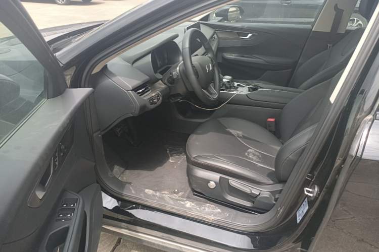 Used Hongqi E-QM5 2022 431 km Charge & Enjoy Edition Driver Seat