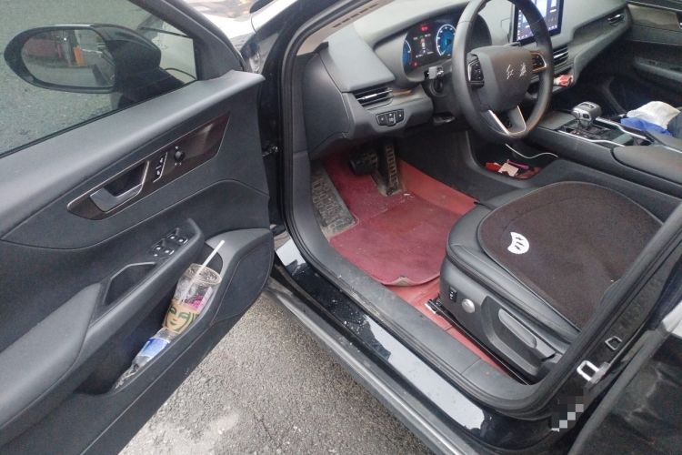 Used Hongqi E-QM5 2022 431 km Charge & Enjoy Edition Driver Seat
