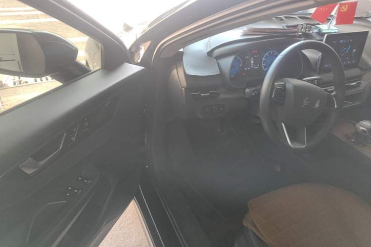 Used Hongqi E-QM5 2022 431 km Charge & Enjoy Edition Driver Seat
