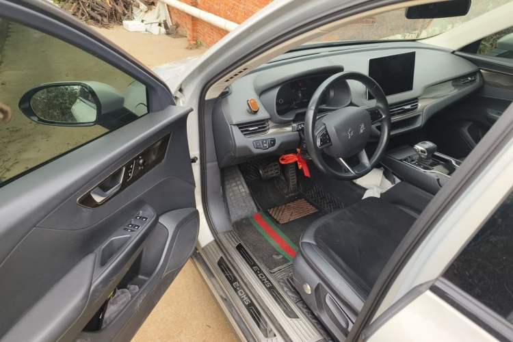 Used Hongqi E-QM5 2022 431 km Charge & Enjoy Edition Driver Seat