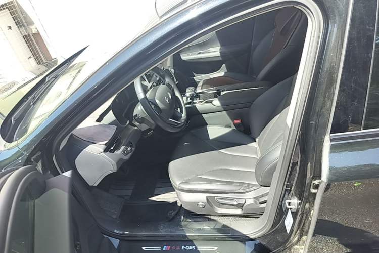 Used Hongqi E-QM5 2022 431 km Charge & Enjoy Edition Driver Seat