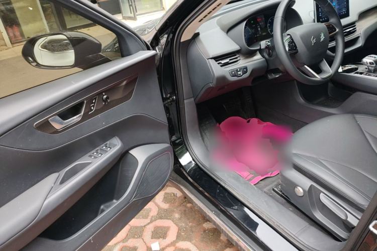 Used Hongqi E-QM5 2022 431 km Charge & Enjoy Edition Driver Seat