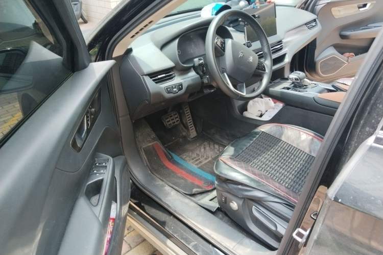 Used Hongqi E-QM5 2022 431 km Charge & Enjoy Edition Driver Seat