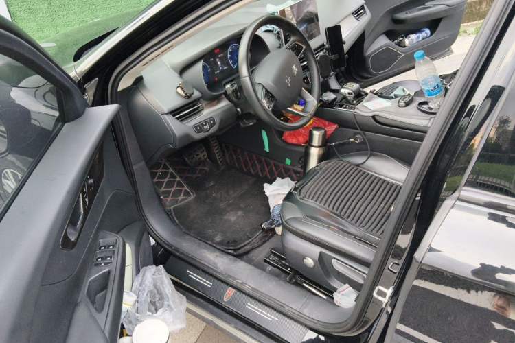 Used Hongqi E-QM5 2022 431 km Charge & Enjoy Edition Driver Seat
