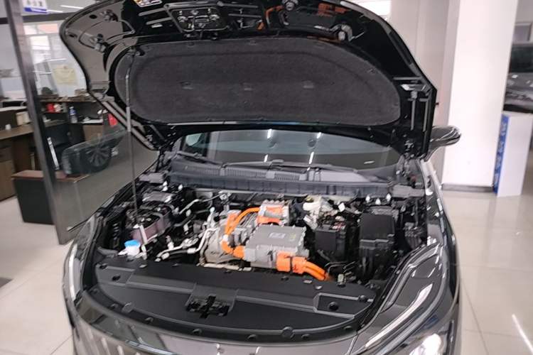 Used Hongqi E-QM5 2022 431 km Charge & Enjoy Edition Engine Bay