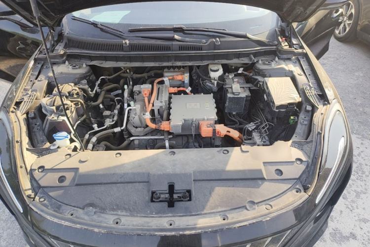Used Hongqi E-QM5 2022 431 km Charge & Enjoy Edition Engine Bay