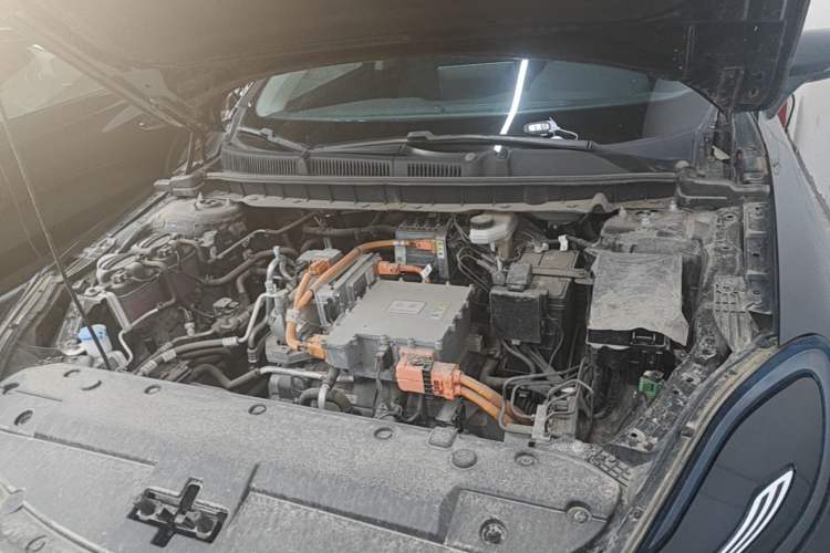 Used Hongqi E-QM5 2022 431 km Charge & Enjoy Edition Engine Bay