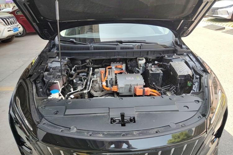 Used Hongqi E-QM5 2022 431 km Charge & Enjoy Edition Engine Bay