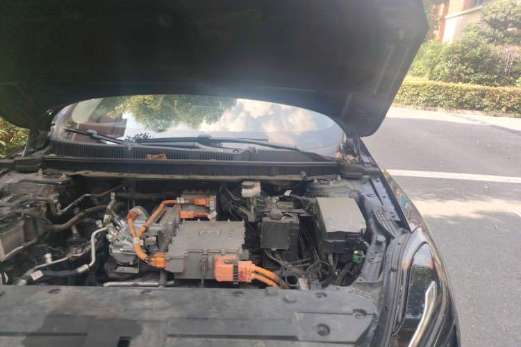 Used Hongqi E-QM5 2022 431 km Charge & Enjoy Edition Engine Bay Left
