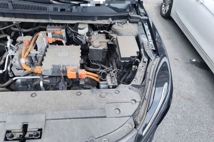 Used Hongqi E-QM5 2022 431 km Charge & Enjoy Edition Engine Bay Left
