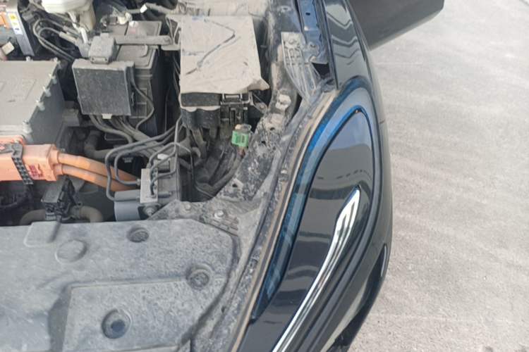 Used Hongqi E-QM5 2022 431 km Charge & Enjoy Edition Engine Bay Left