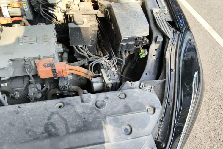 Used Hongqi E-QM5 2022 431 km Battery-Swap Enjoyment Version Engine Bay Left
