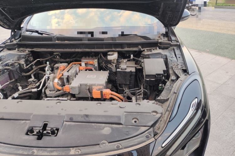Used Hongqi E-QM5 2022 431 km Charge & Enjoy Edition Engine Bay Left