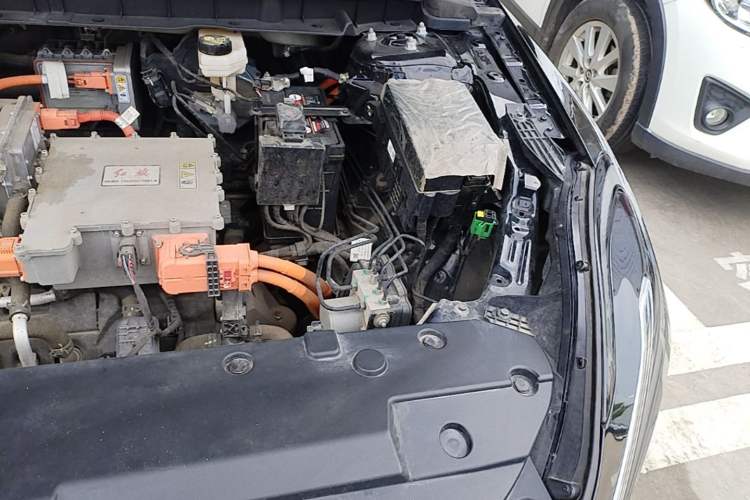 Used Hongqi E-QM5 2022 431 km Charge & Enjoy Edition Engine Bay Left
