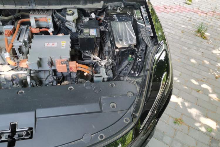 Used Hongqi E-QM5 2022 431 km Charge & Enjoy Edition Engine Bay Left