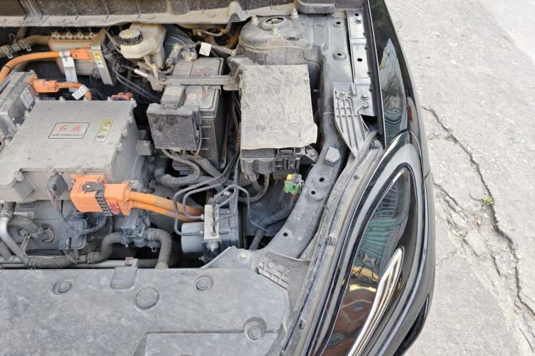 Used Hongqi E-QM5 2022 431 km Charge & Enjoy Edition Engine Bay Left