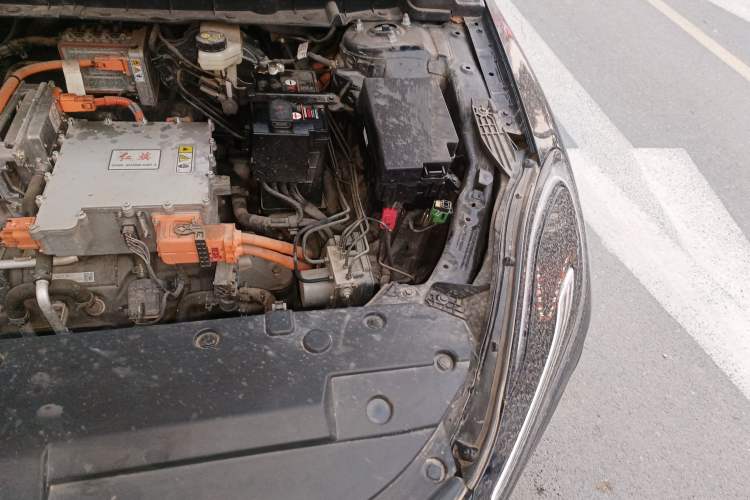 Used Hongqi E-QM5 2022 431 km Charge & Enjoy Edition Engine Bay Left