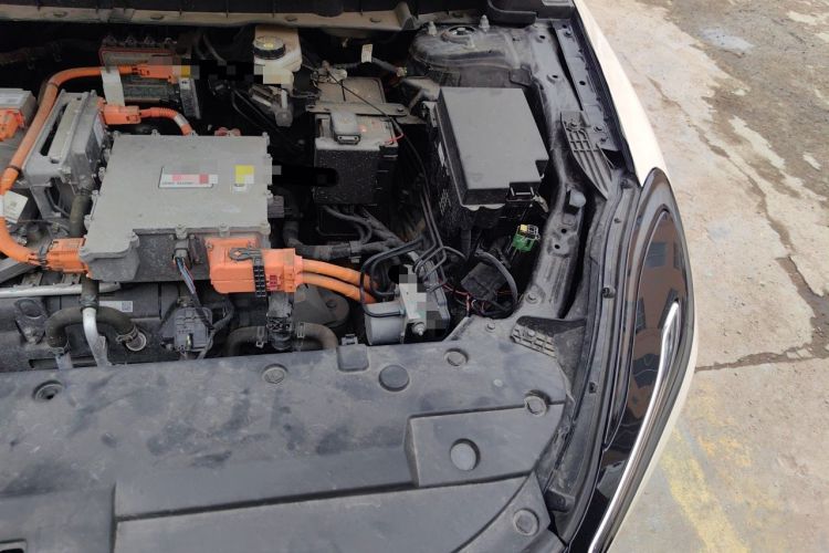 Used Hongqi E-QM5 2022 431 km Charge & Enjoy Edition Engine Bay Left