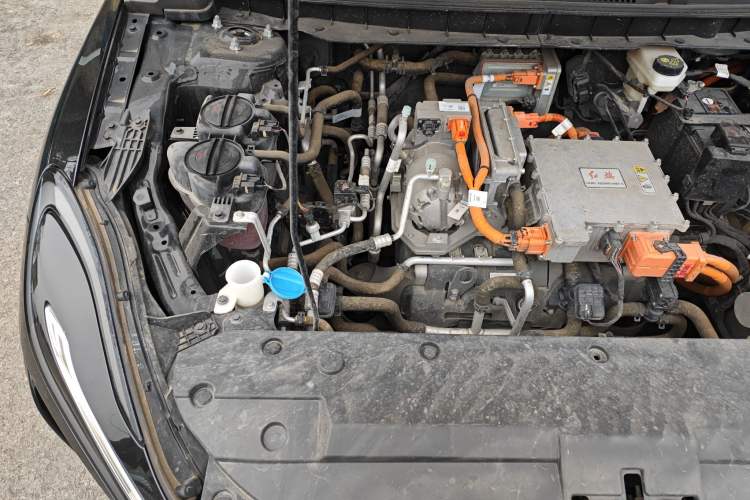 Used Hongqi E-QM5 2022 431 km Charge & Enjoy Edition Engine Bay Right