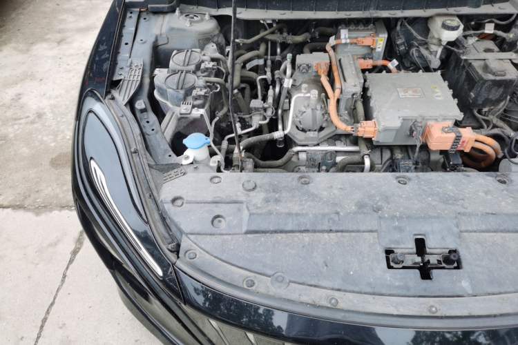 Used Hongqi E-QM5 2022 431 km Charge & Enjoy Edition Engine Bay Right