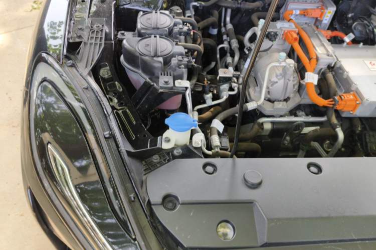 Used Hongqi E-QM5 2022 431 km Charge & Enjoy Edition Engine Bay Right