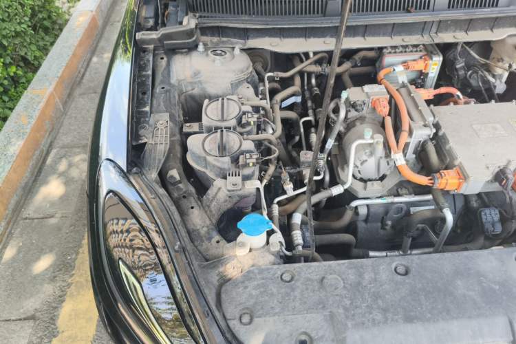 Used Hongqi E-QM5 2022 431 km Charge & Enjoy Edition Engine Bay Right