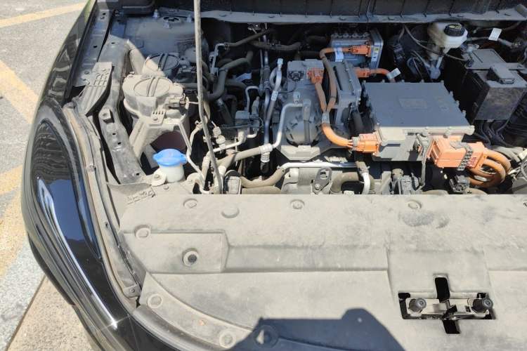 Used Hongqi E-QM5 2022 431 km Charge & Enjoy Edition Engine Bay Right