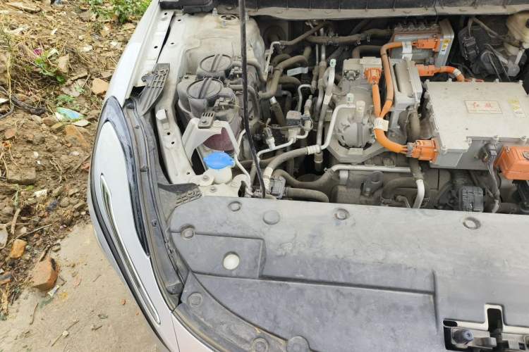 Used Hongqi E-QM5 2022 431 km Charge & Enjoy Edition Engine Bay Right