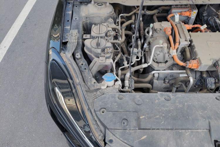 Used Hongqi E-QM5 2022 431 km Charge & Enjoy Edition Engine Bay Right