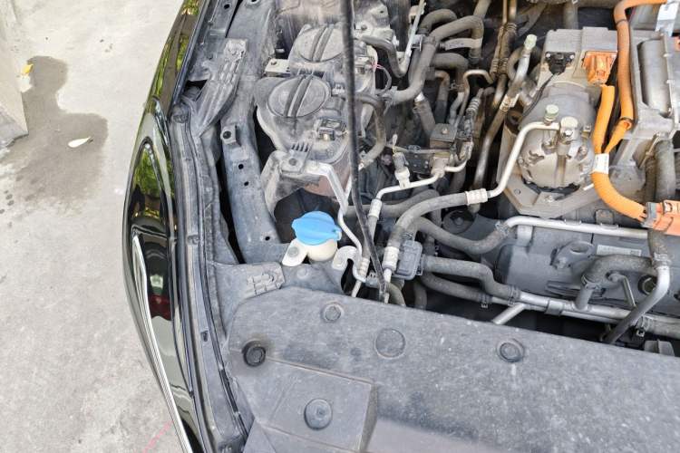 Used Hongqi E-QM5 2022 431 km Charge & Enjoy Edition Engine Bay Right