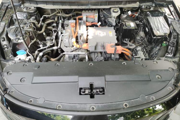 Used Hongqi E-QM5 2022 431 km Charge & Enjoy Edition Engine Bay