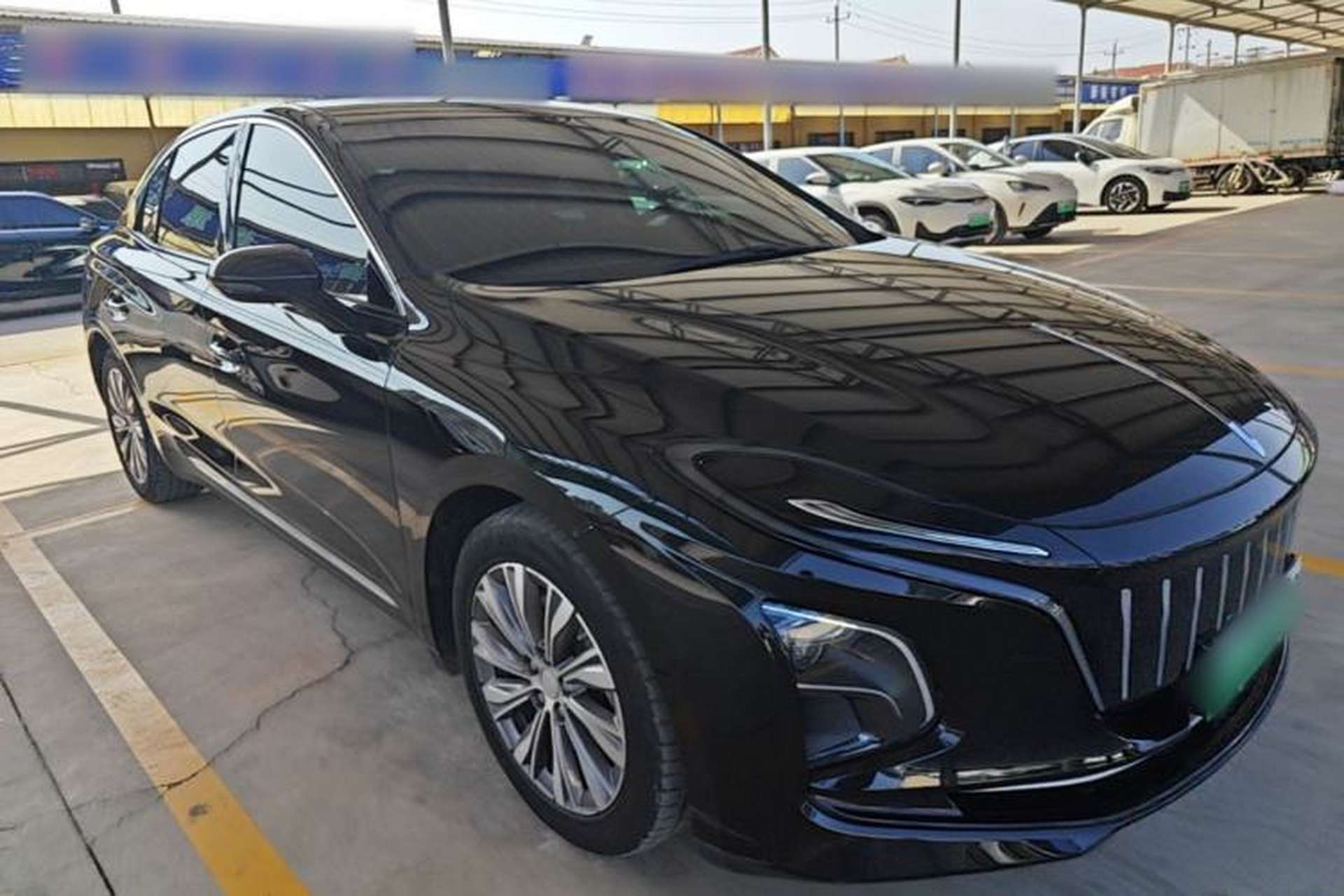 Used Hongqi E-QM5 2022 431 km Charge & Enjoy Edition Exterior 1
