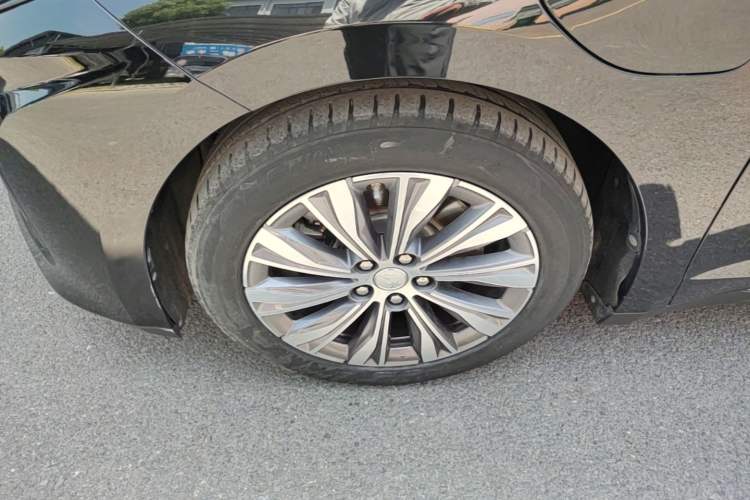 Used Hongqi E-QM5 2022 431 km Charge & Enjoy Edition Exterior 2
