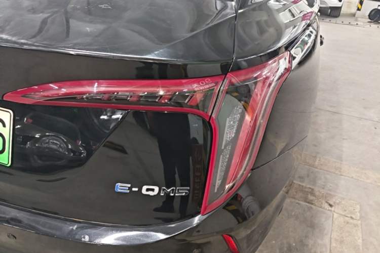 Used Hongqi E-QM5 2022 431 km Charge & Enjoy Edition Exterior 3