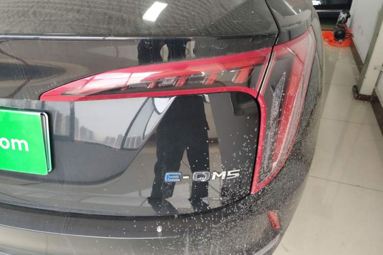 Used Hongqi E-QM5 2022 431 km Charge & Enjoy Edition Exterior 3