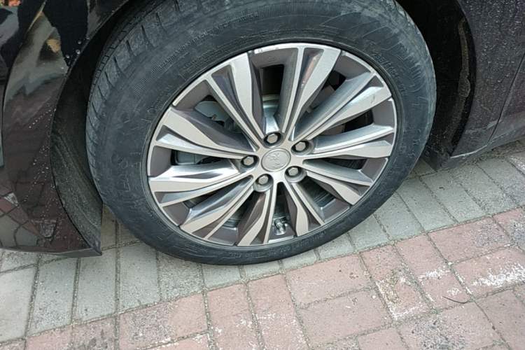Used Hongqi E-QM5 2022 431 km Charge & Enjoy Edition Exterior 4